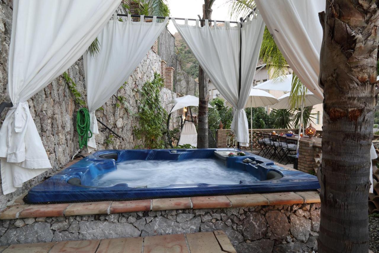 Isoco Bed and breakfast SantʼAlessio Siculo